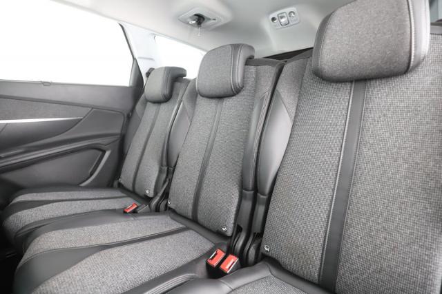 Peugeot 5008 image 7