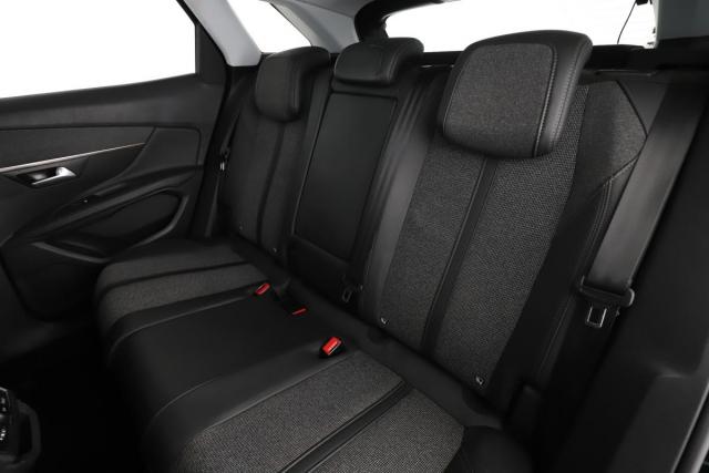 Peugeot 3008 image 2