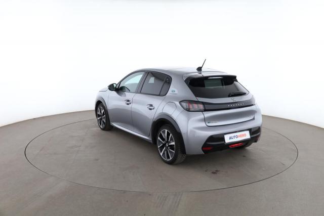Peugeot 208 image 6