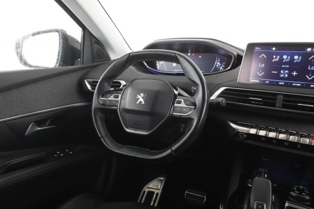 Peugeot 3008 image 3