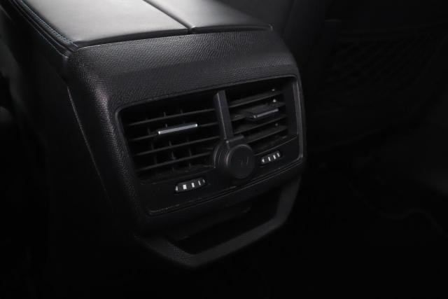 Peugeot 3008 image 8