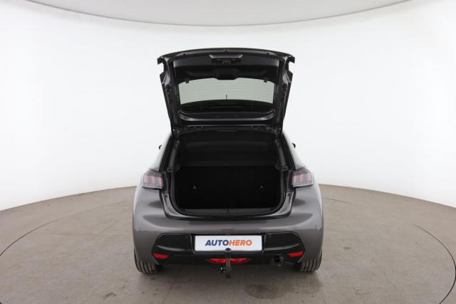 Peugeot 208 image 7