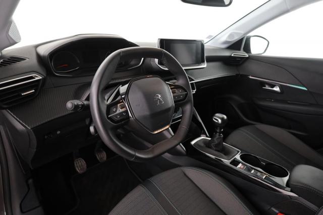 Peugeot 208 image 5