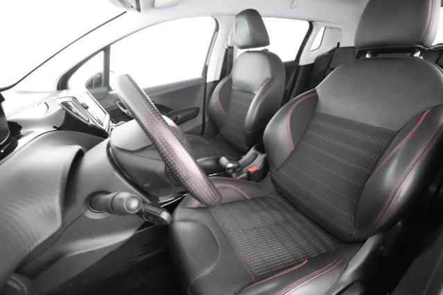 Peugeot 2008 image 7