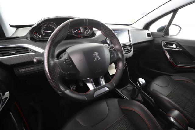 Peugeot 2008 image 5