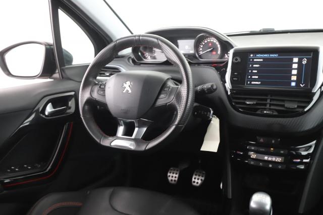 Peugeot 2008 image 8