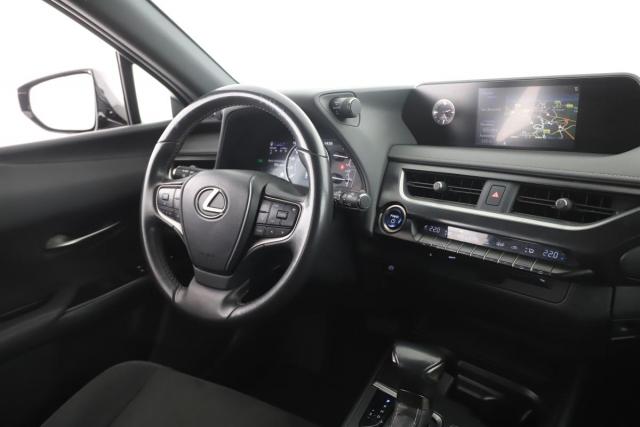 Lexus Ux image 4
