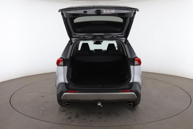 Toyota Rav4 image 2