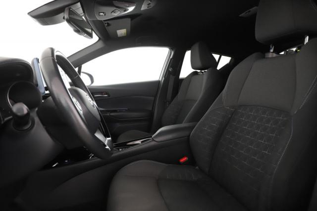 Toyota C-Hr image 9