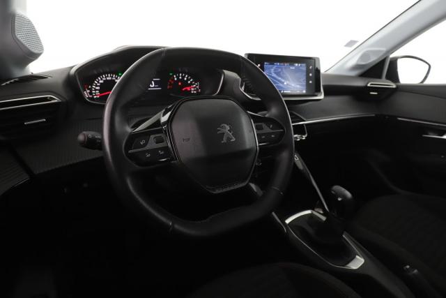 Peugeot 208 image 7