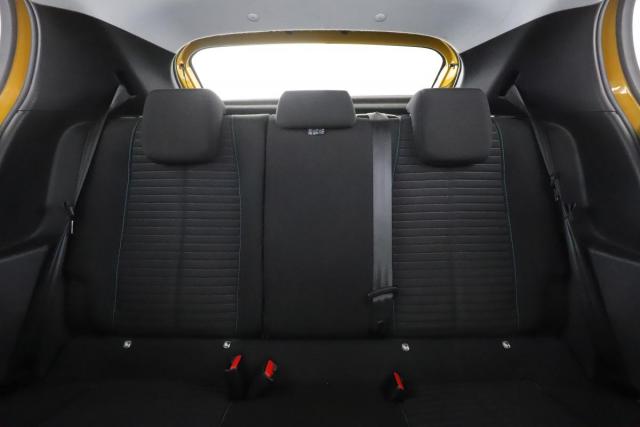 Peugeot 208 image 9