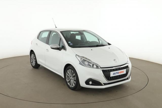 Peugeot 208 image 9
