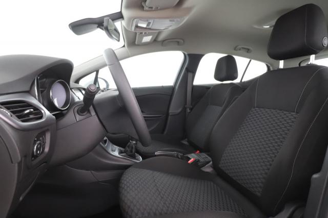 Opel Astra image 8