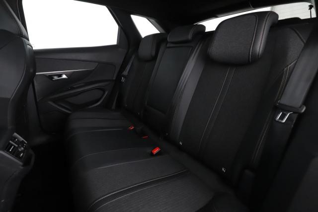 Peugeot 3008 image 2