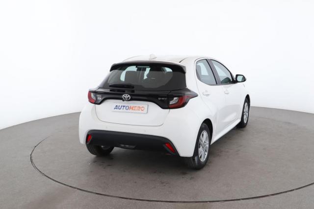 Toyota Yaris image 8