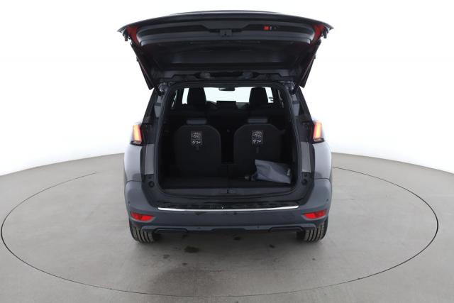 Peugeot 5008 image 3