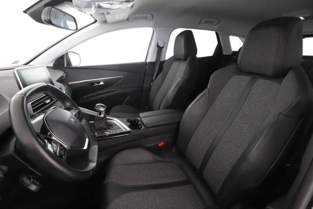 Peugeot 3008 image 3