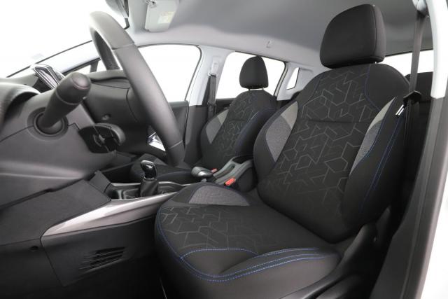 Peugeot 2008 image 3