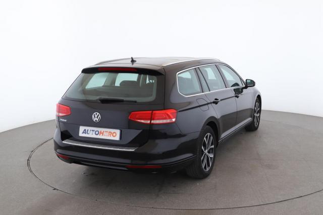 Volkswagen Passat Sw image 6