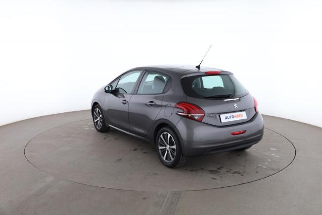 Peugeot 208 image 3