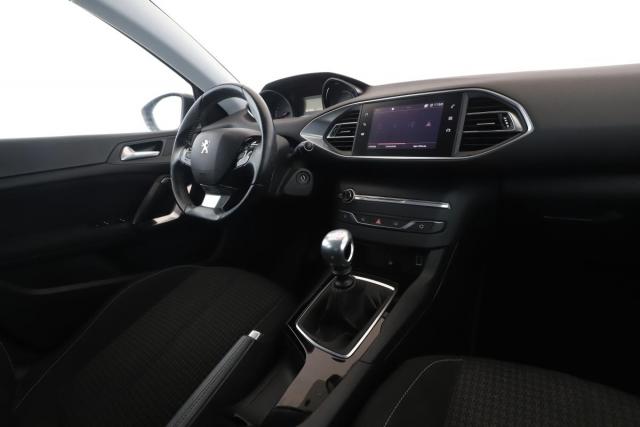 Peugeot 308 image 2