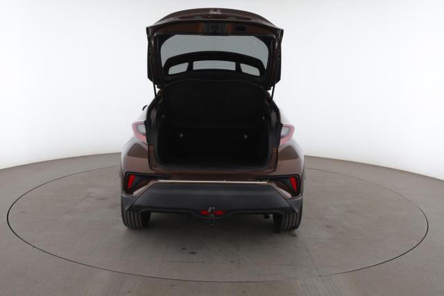 Toyota C-Hr image 1