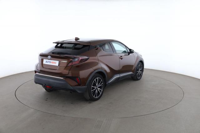Toyota C-Hr image 8