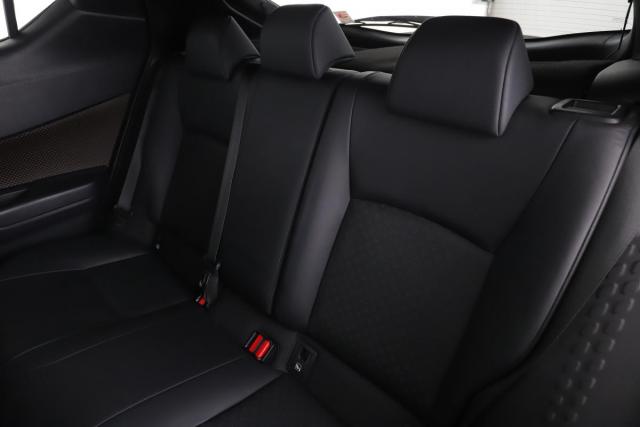 Toyota C-Hr image 5