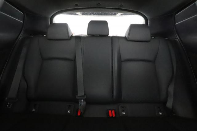 Toyota C-Hr image 7