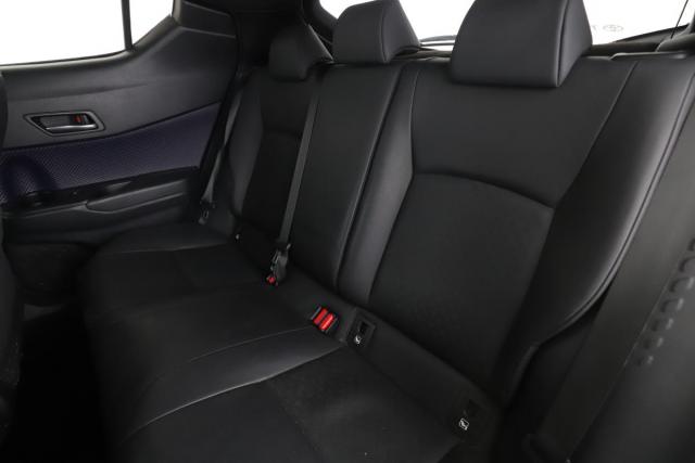 Toyota C-Hr image 7