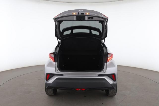 Toyota C-Hr image 2