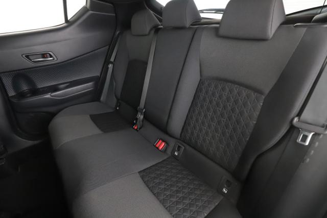 Toyota C-Hr image 8