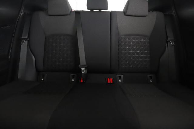 Toyota C-Hr image 9