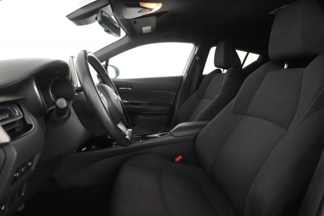 Toyota C-Hr image 3