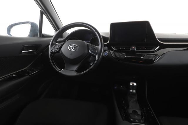 Toyota C-Hr image 9