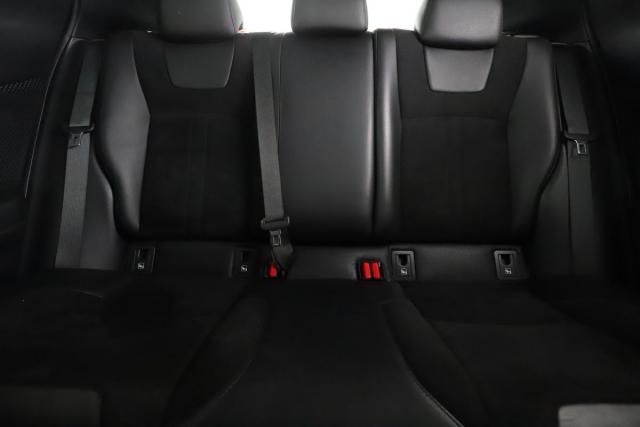 Toyota C-Hr image 1