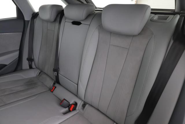 Audi A4 Avant image 2