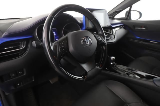 Toyota C-Hr image 5