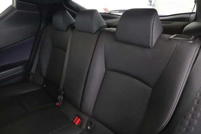 Toyota C-Hr image 9