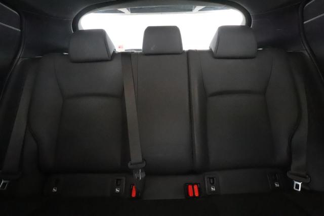 Toyota C-Hr image 7