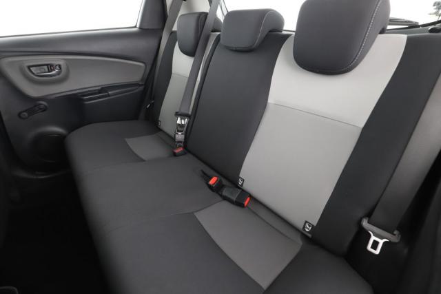 Toyota Yaris image 2