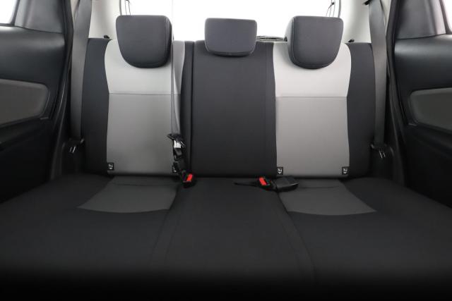 Toyota Yaris image 7