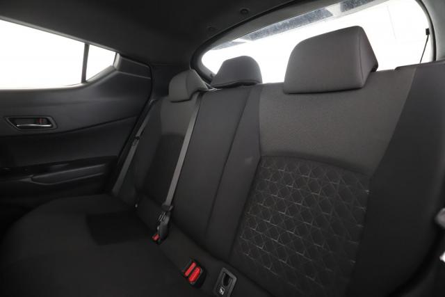 Toyota C-Hr image 8
