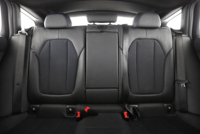Bmw X4 image 2