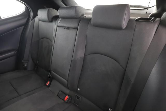 Lexus Ux image 2
