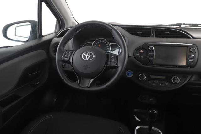 Toyota Yaris image 2