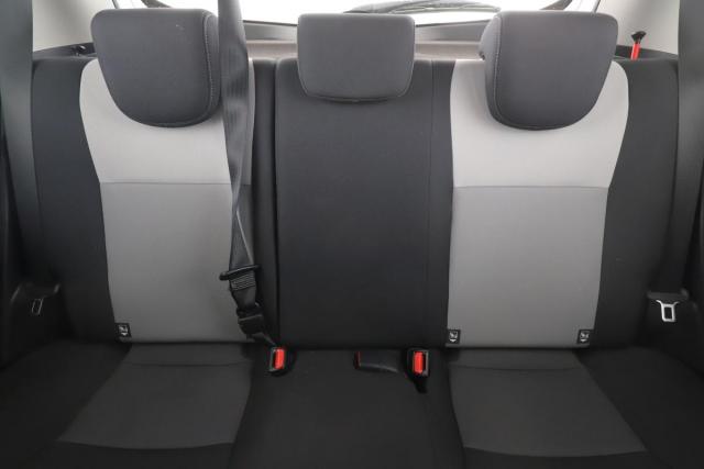Toyota Yaris image 9