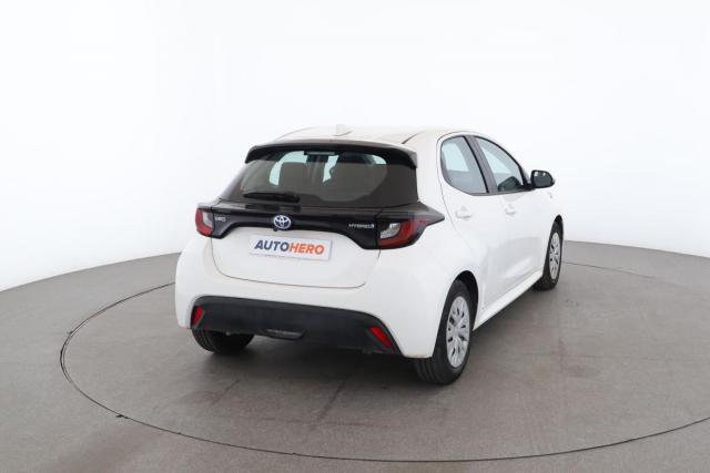 Toyota Yaris image 2