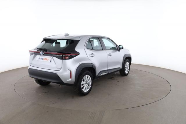 Toyota Yaris Cross image 2
