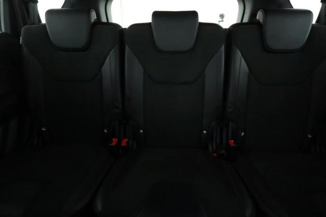 Ford S-Max image 1